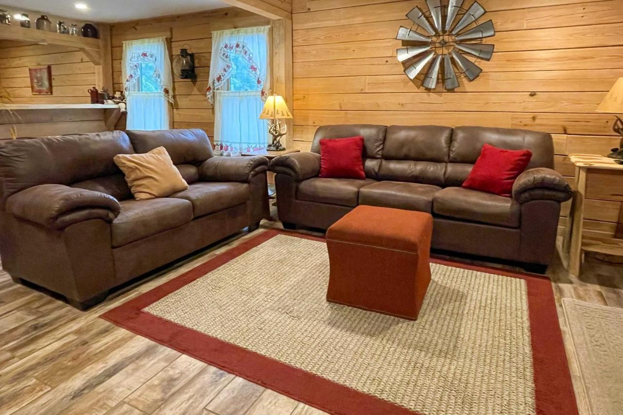 Quiet Hollister Cabin Walk To Lake Taneycomo Exterior photo